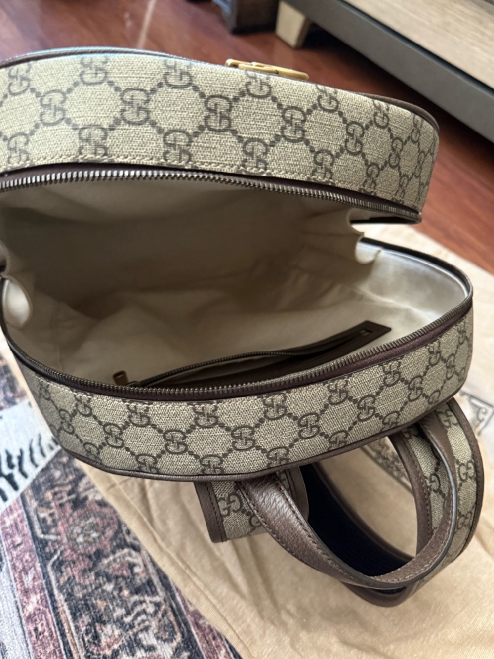 Gucci GG Supreme Canvas Backpack with Green and Red Web Stripe - Picture 3 of 3